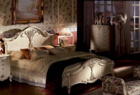 Repliky starožitného nábytku, Luxusní, stylový, historizující, zámecký, kvalitní nábytek, interiéry Viola ROYAL 108 - ložnice, postel, noční stolek, komoda, lampa,